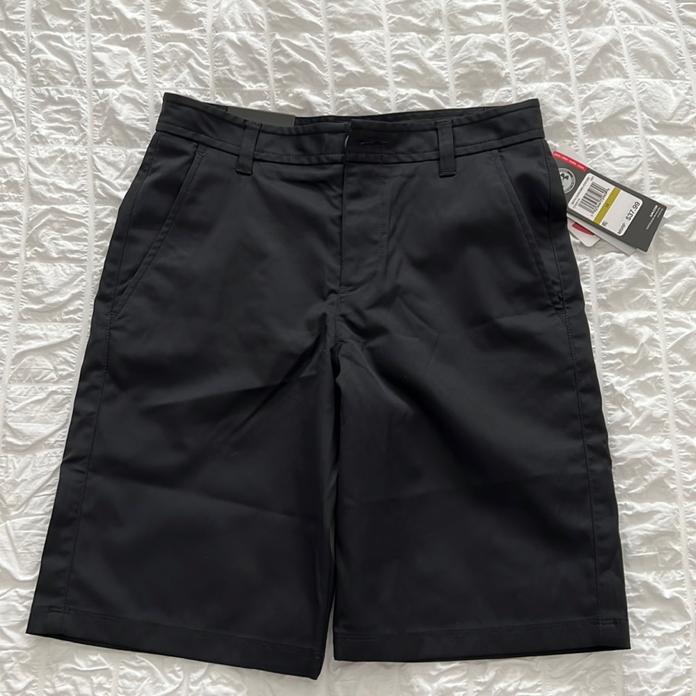 COPY - NWT Boys Under Armour black shorts
